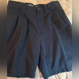 Dockers Golf men’s navy blue men’s shorts. Size 38